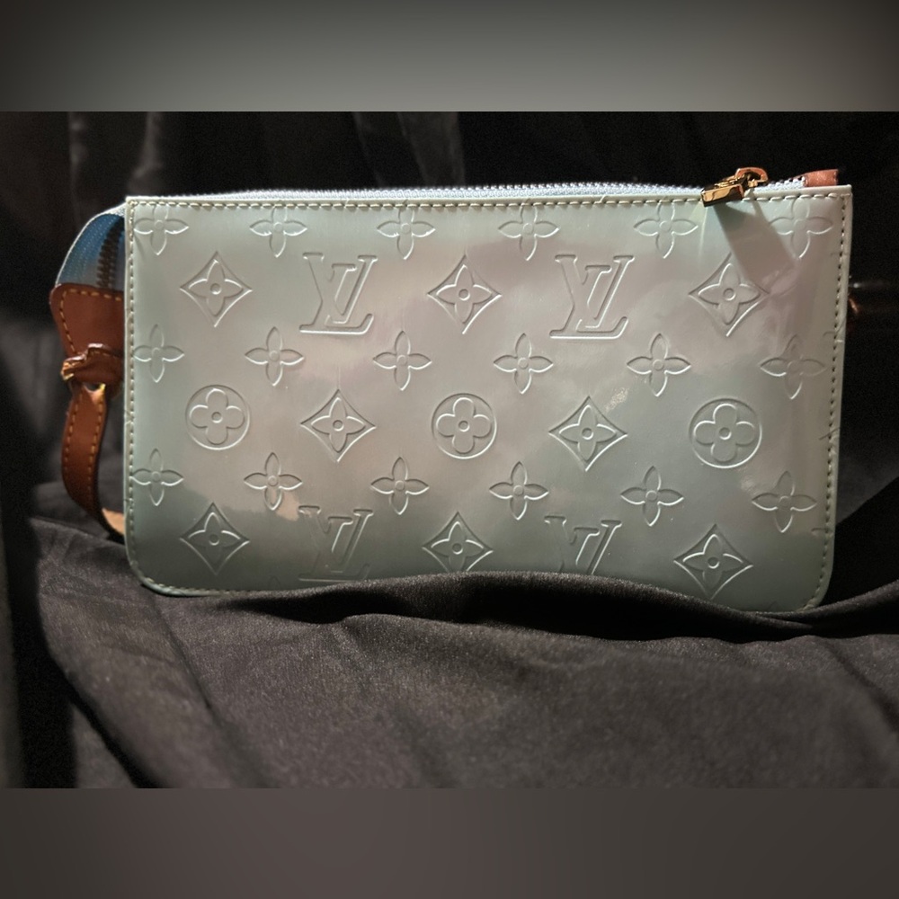 LOUIS VUITTON Vernis Lexington Pochette